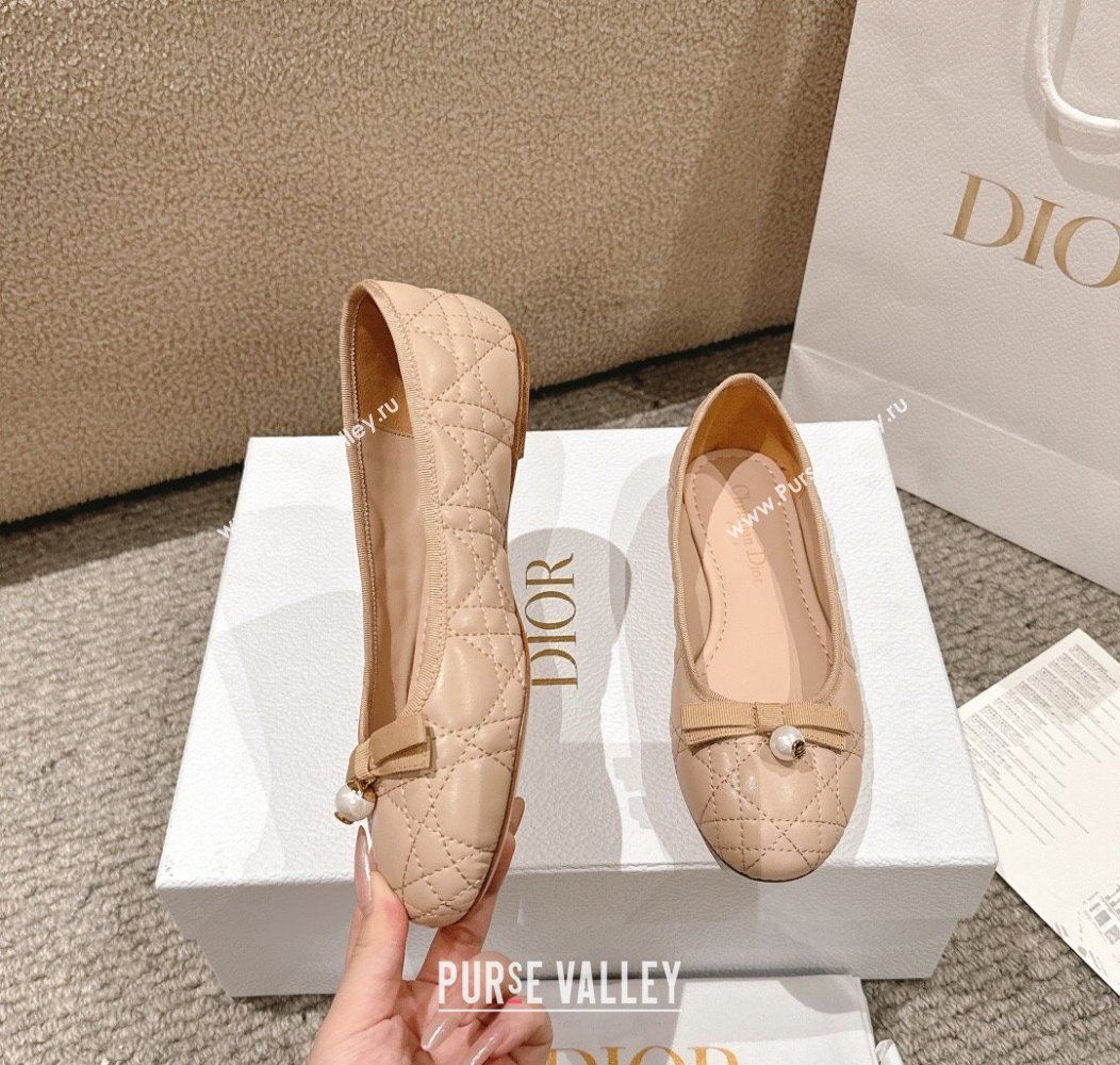 Dior Ballet Flat in Quilted Cannage Calfskin with Pearl Bow Beige 2024 1231 (MD-241231093)