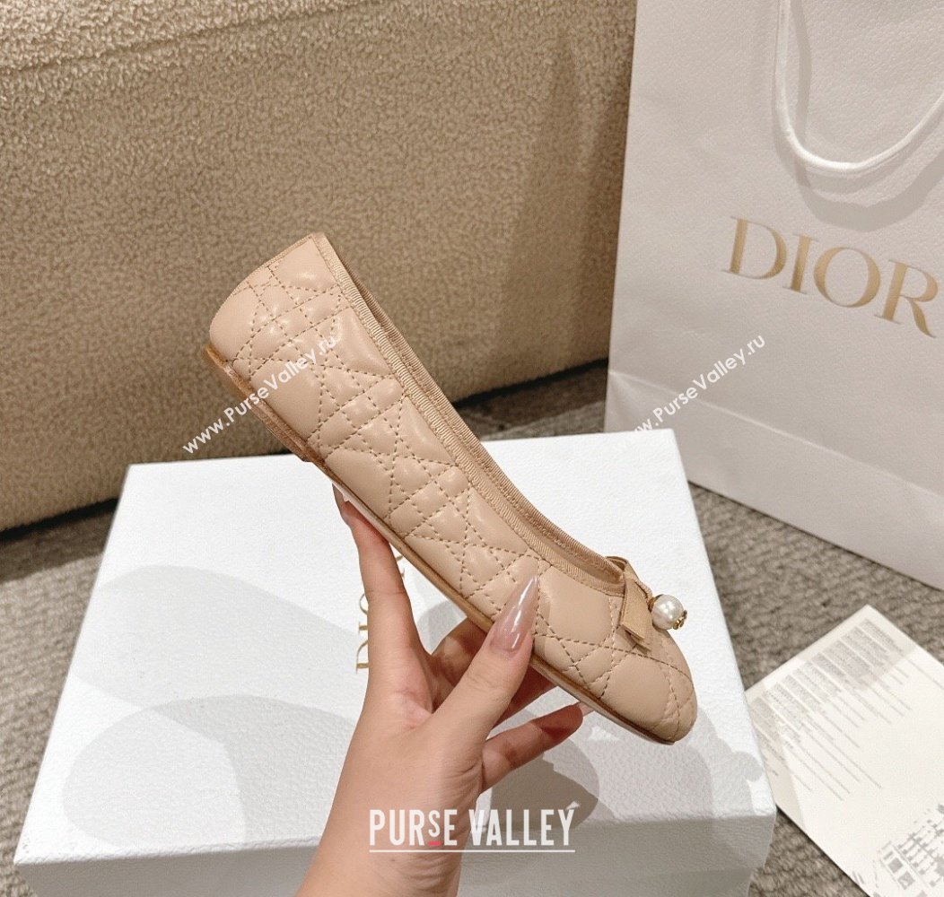 Dior Ballet Flat in Quilted Cannage Calfskin with Pearl Bow Beige 2024 1231 (MD-241231093)