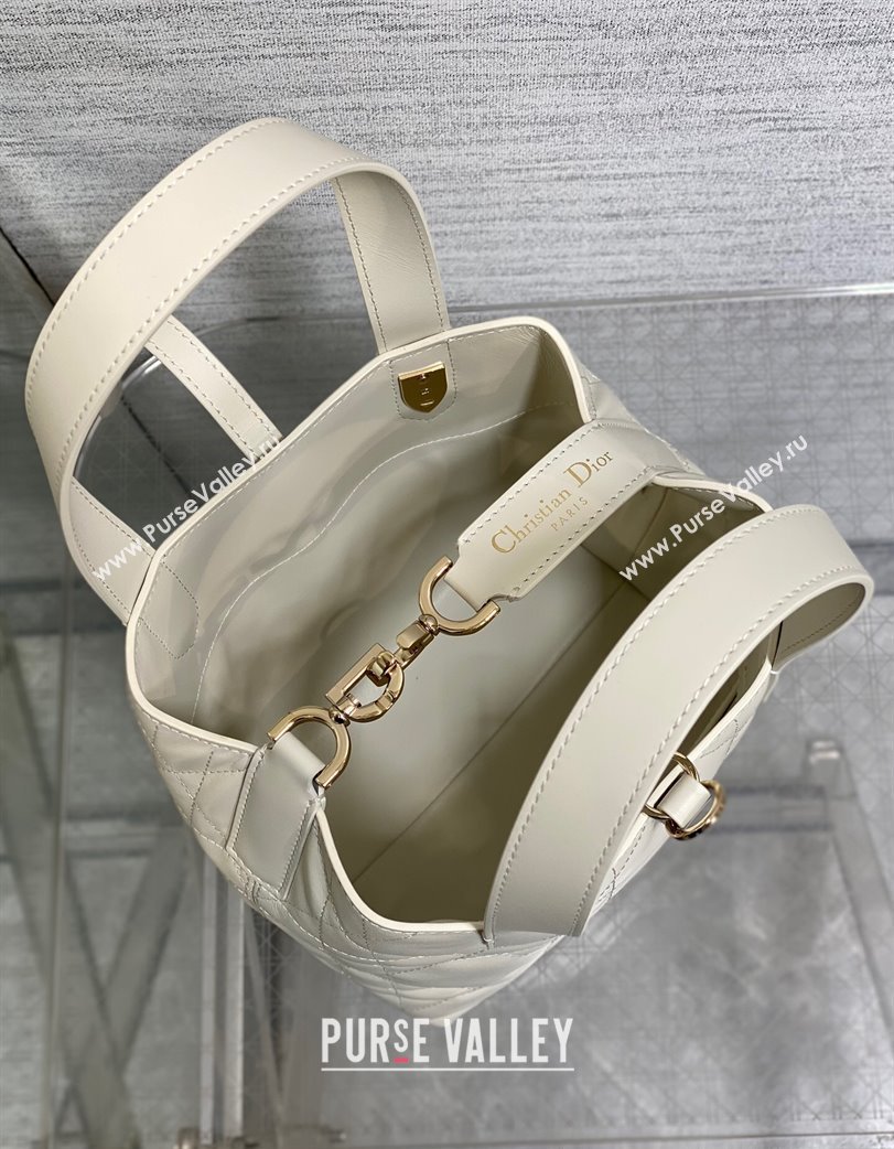 Dior Small Toujours Vertical Tote Bag in Macrocannage Calfskin White 2025 2835 (XXG-250207071)