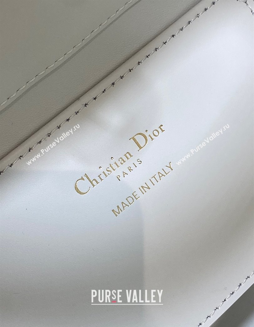 Dior Small Toujours Vertical Tote Bag in Macrocannage Calfskin White 2025 2835 (XXG-250207071)