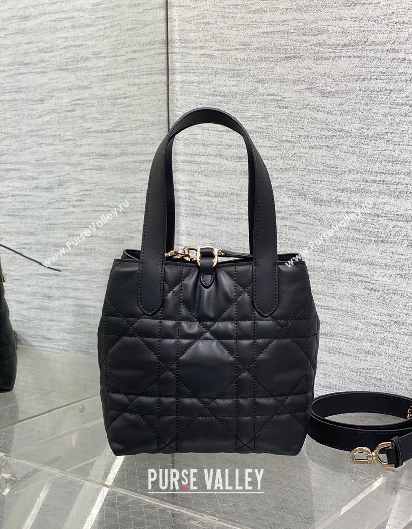 Dior Small Toujours Vertical Tote Bag in Macrocannage Calfskin Black 2025 2835 (XXG-250207073)