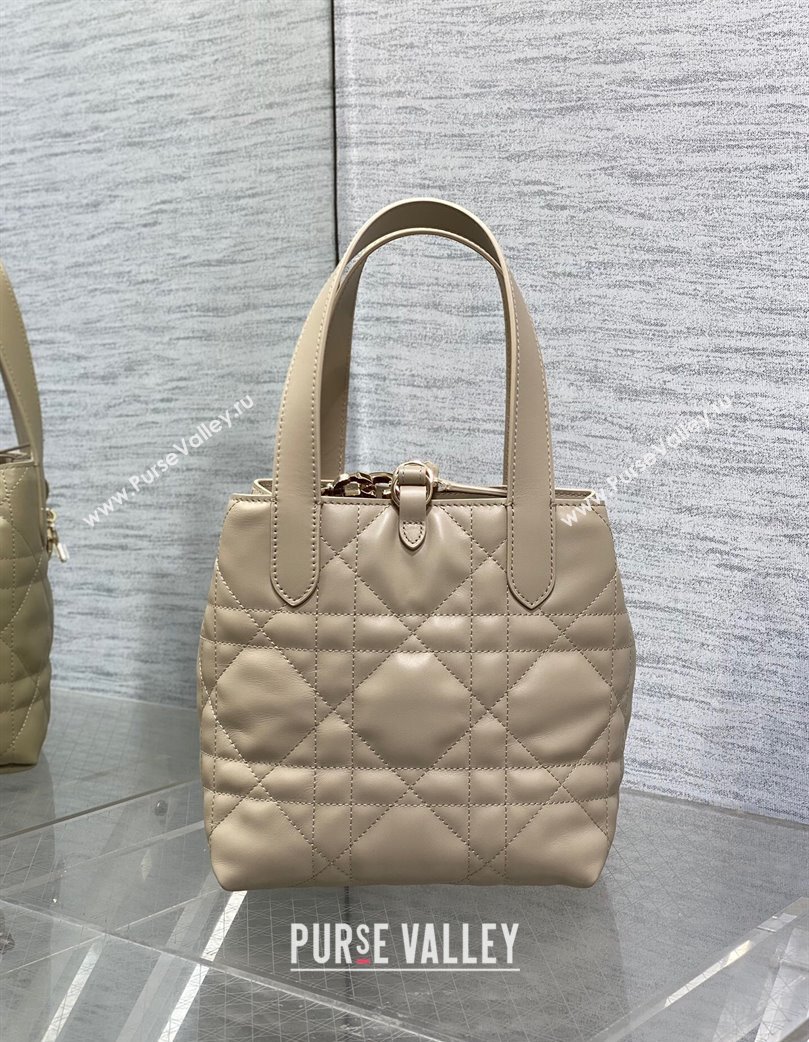 Dior Small Toujours Vertical Tote Bag in Macrocannage Calfskin Powder Beige 2025 2835 (XXG-250207074)