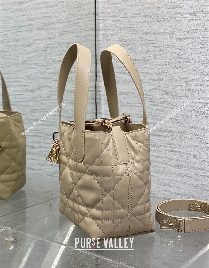 Dior Small Toujours Vertical Tote Bag in Macrocannage Calfskin Powder Beige 2025 2835 (XXG-250207074)