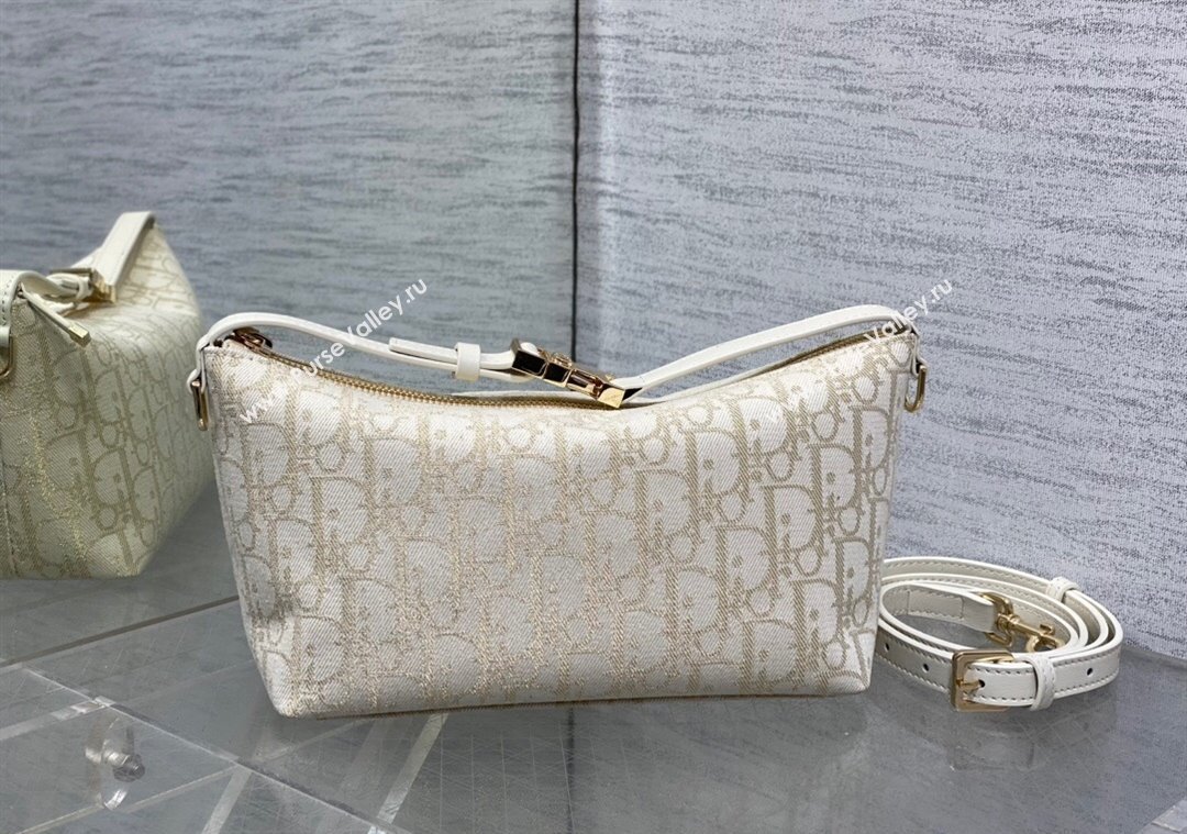 Dior Medium DiorTravel Nomad Pouch in Gold-Tone Dior Oblique Jacquard 2025 5554 (XXG-250207065)