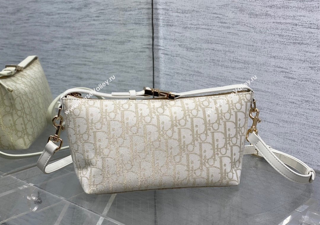 Dior Medium DiorTravel Nomad Pouch in Gold-Tone Dior Oblique Jacquard 2025 5554 (XXG-250207065)