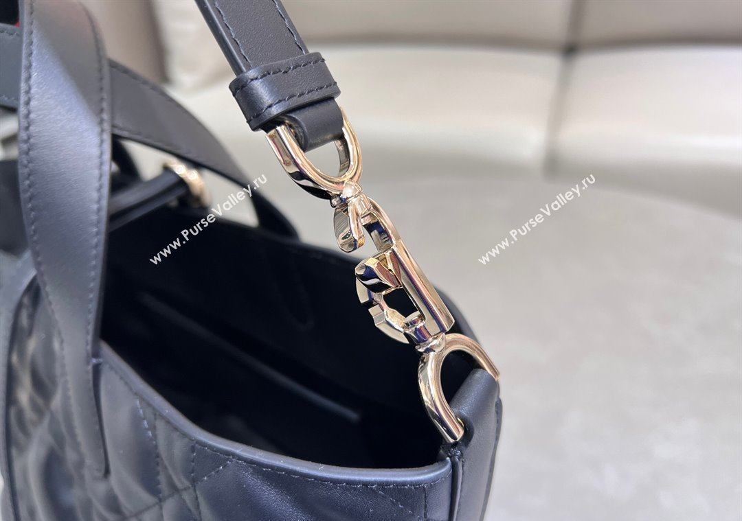 Dior Medium Toujours Vertical Tote Bag in Macrocannage Calfskin Black 2025 2836 (XXG-250207079)
