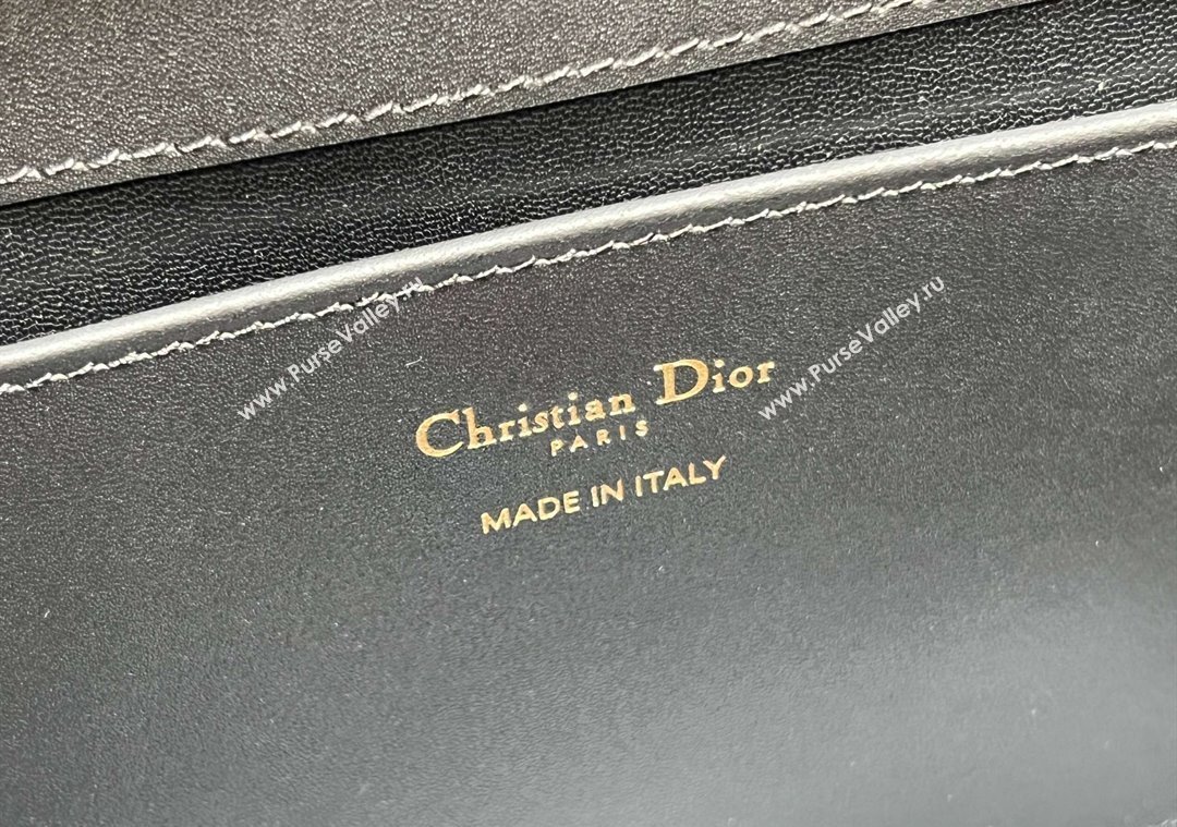 Dior Medium Toujours Vertical Tote Bag in Macrocannage Calfskin Black 2025 2836 (XXG-250207079)