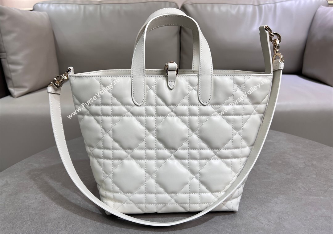 Dior Medium Toujours Vertical Tote Bag in Macrocannage Calfskin White 2025 2836 (XXG-250207080)