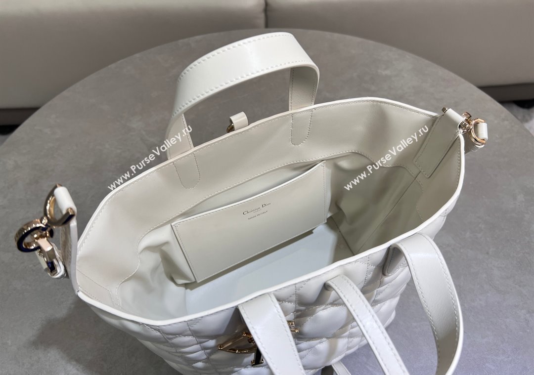Dior Medium Toujours Vertical Tote Bag in Macrocannage Calfskin White 2025 2836 (XXG-250207080)