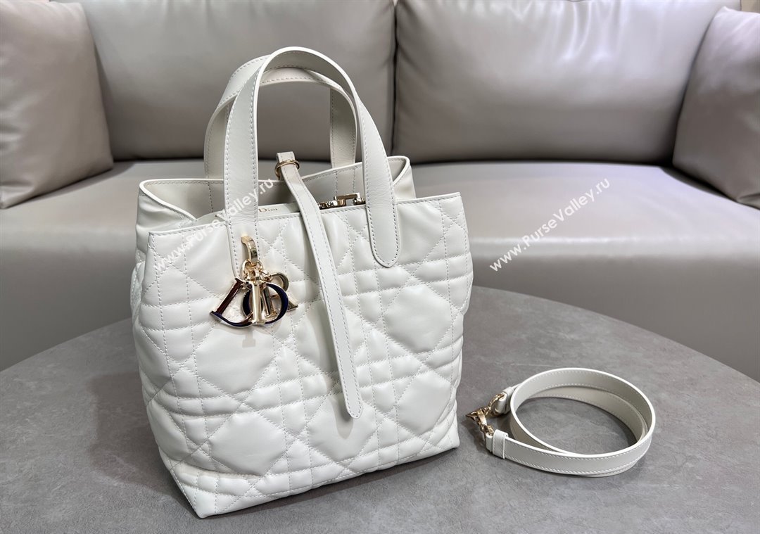 Dior Medium Toujours Vertical Tote Bag in Macrocannage Calfskin White 2025 2836 (XXG-250207080)