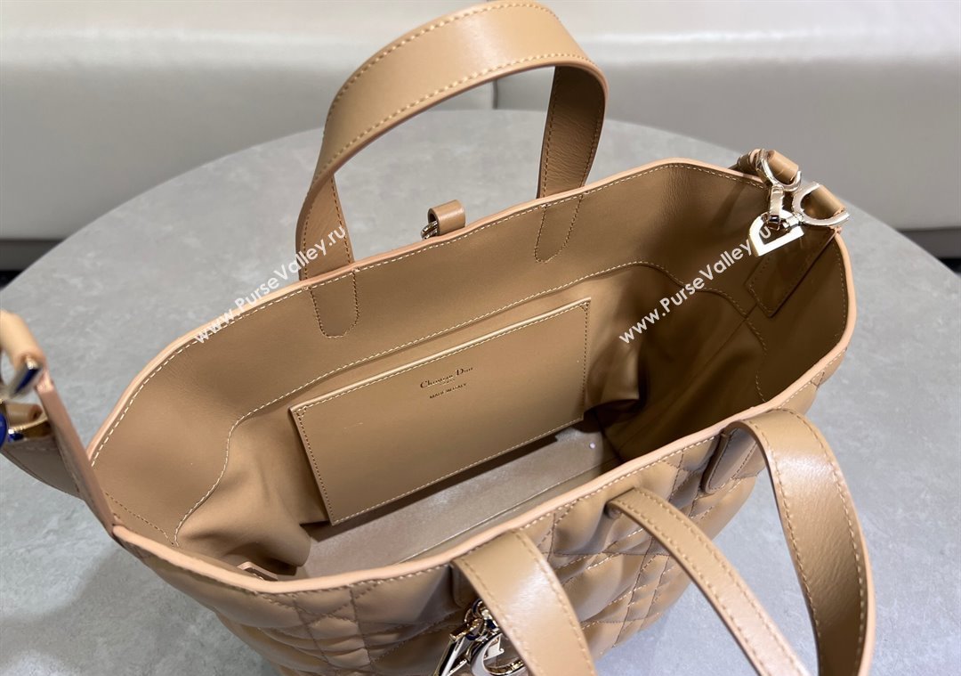 Dior Medium Toujours Vertical Tote Bag in Macrocannage Calfskin Tan Brown 2025 2836 (XXG-250207083)
