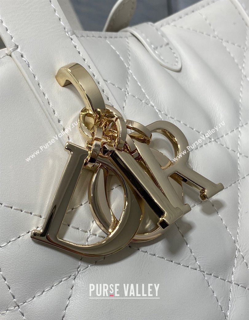 Dior Small Toujours Vertical Tote Bag in Macrocannage Calfskin White 2025 2835 (XXG-250207071)