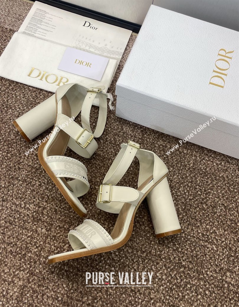 Dior Dway Heeled Sandals 9.5cm in White Calfskin and Embroidered Cotton with Pearls 2025 (JC-250220065)