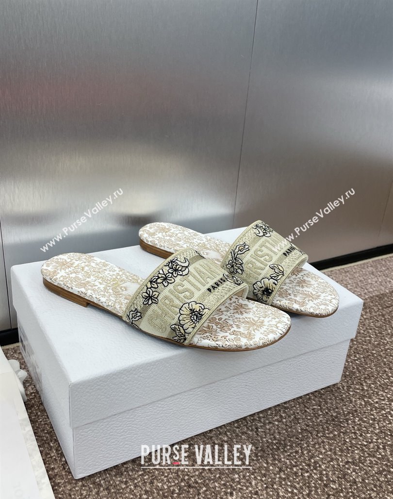 Dior Dway Flat Slides Sandal in Cotton Embroidered with Metallic Thread and Gold-Tone Millefiori Unicorn Motif (MD-250425092)