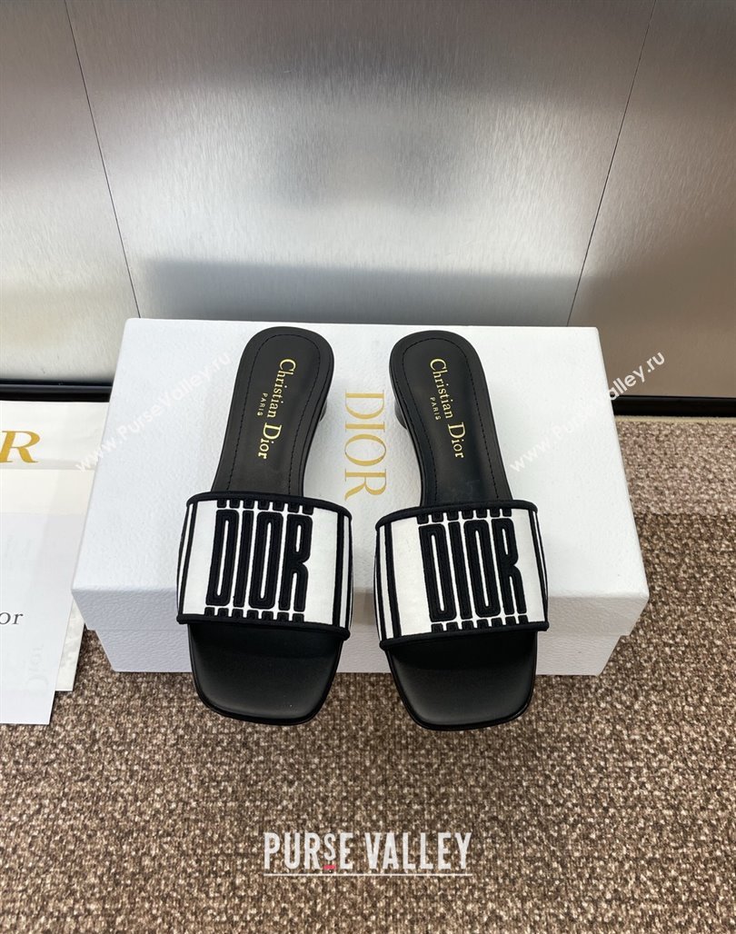 Dior Dway Heel Slides Sandal 4.5cm in Black and White Cotton Embroidered with Dior Graphique Motif 2025 (MD-250425097)