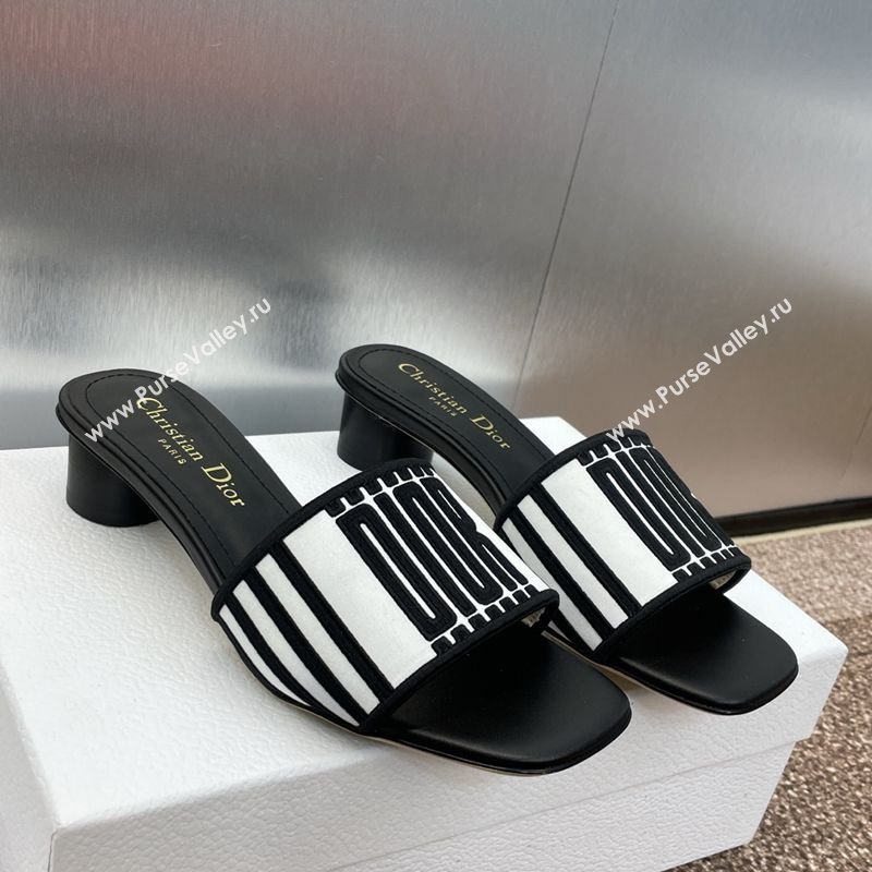 Dior Dway Heel Slides Sandal 4.5cm in Black and White Cotton Embroidered with Dior Graphique Motif 2025 (MD-250425097)