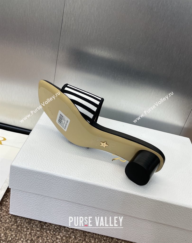 Dior Dway Heel Slides Sandal 4.5cm in Black and White Cotton Embroidered with Dior Graphique Motif 2025 (MD-250425097)