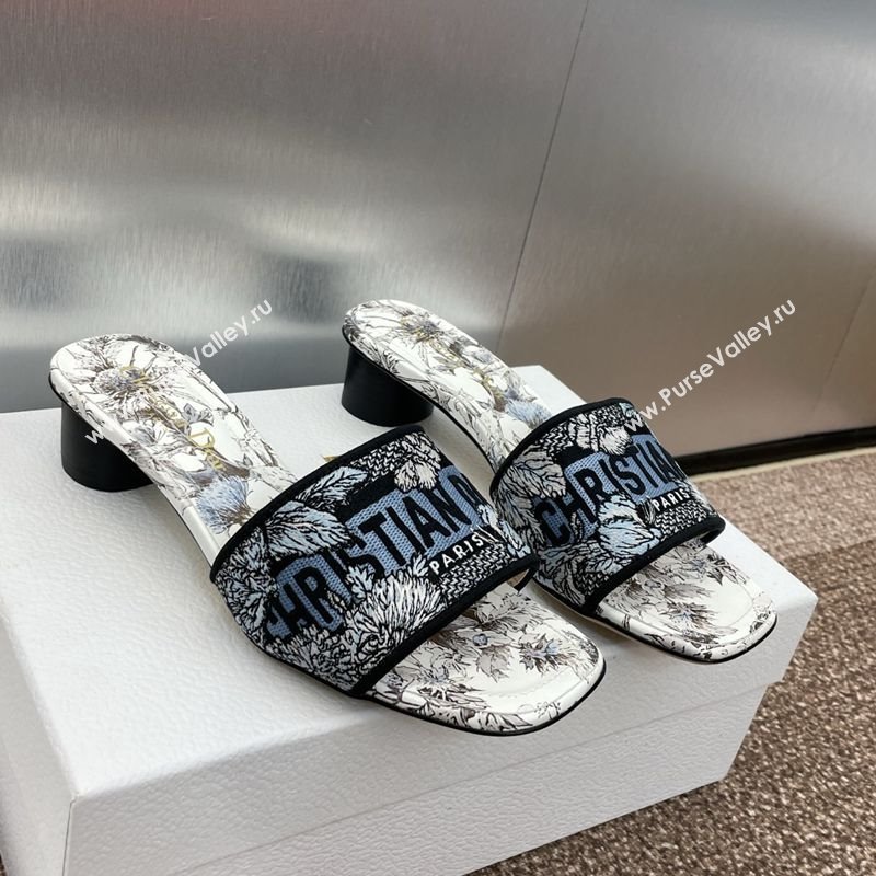 Dior Dway Heel Slides Sandal 4.5cm in Embroidered Cotton White/Blue 2025 0425 (MD-250425101)