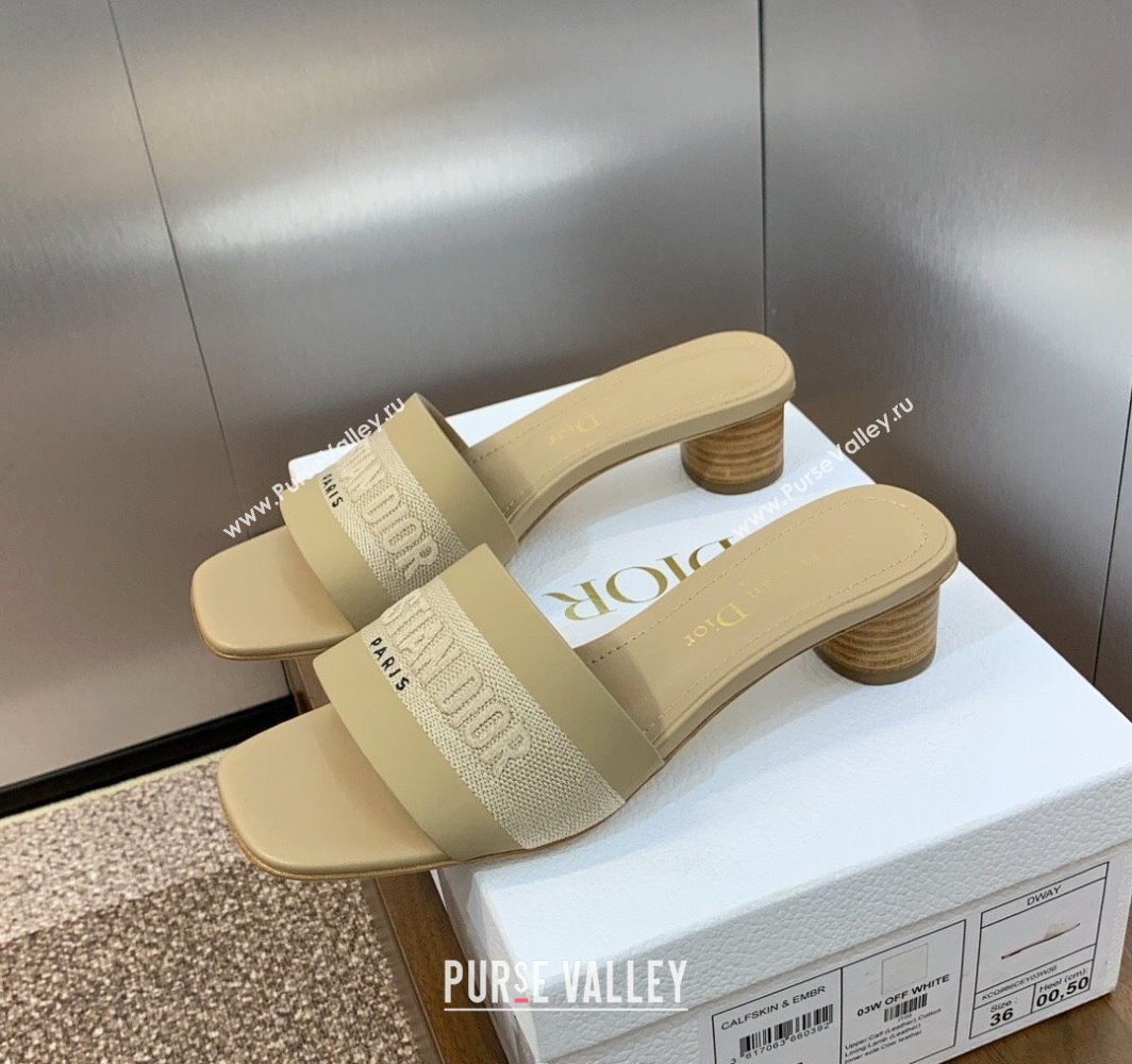 Dior Dway Heel Slides Sandal 4.5cm in Calfskin and Embroidered Cotton Beige 2025 S03W (MD-250425105)