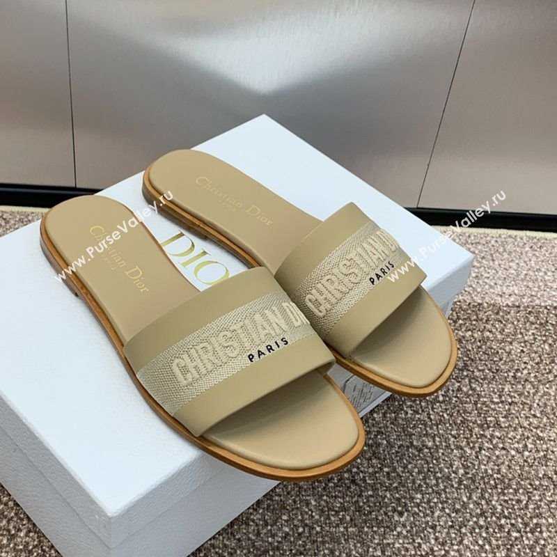 Dior Dway Flat Slides Sandal in Calfskin and Embroidered Cotton Beige 2025 S03W (MD-250425106)