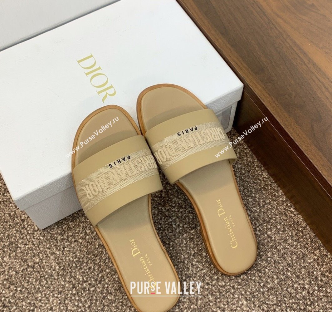 Dior Dway Flat Slides Sandal in Calfskin and Embroidered Cotton Beige 2025 S03W (MD-250425106)