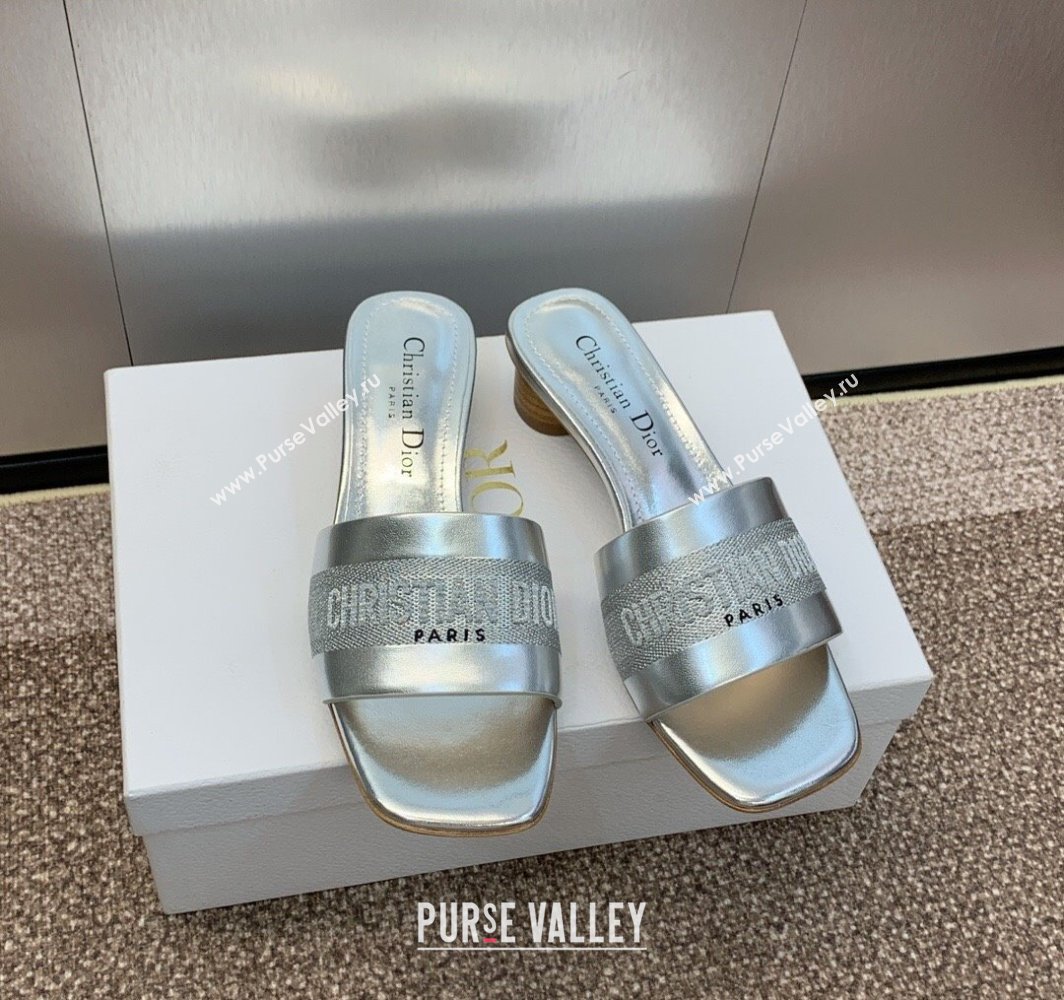 Dior Dway Heel Slides Sandal 4.5cm in Calfskin and Embroidered Cotton Silver 2025 S03W (MD-250425109)
