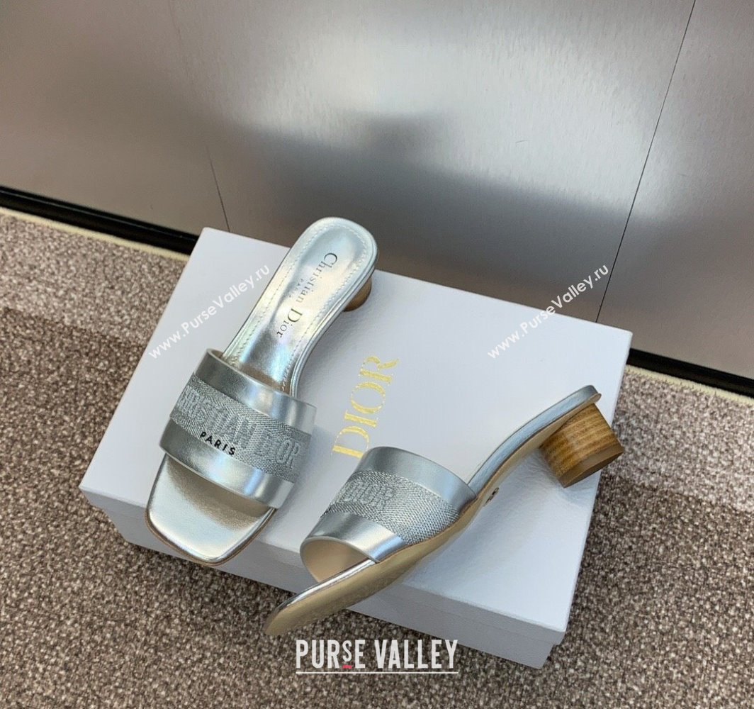 Dior Dway Heel Slides Sandal 4.5cm in Calfskin and Embroidered Cotton Silver 2025 S03W (MD-250425109)