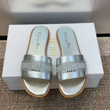 Dior Dway Flat Slides Sandal in Calfskin and Embroidered Cotton Silver 2025 S03W (MD-250425110)