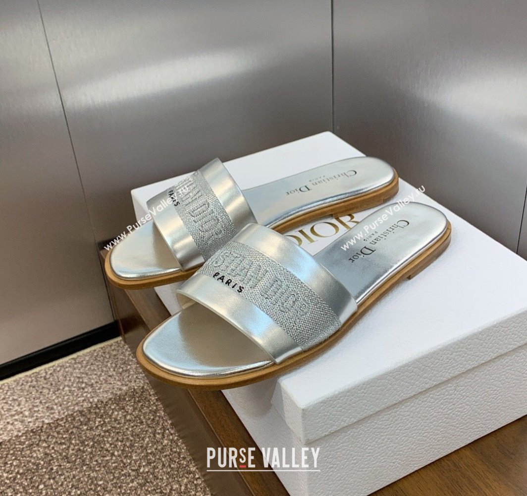 Dior Dway Flat Slides Sandal in Calfskin and Embroidered Cotton Silver 2025 S03W (MD-250425110)