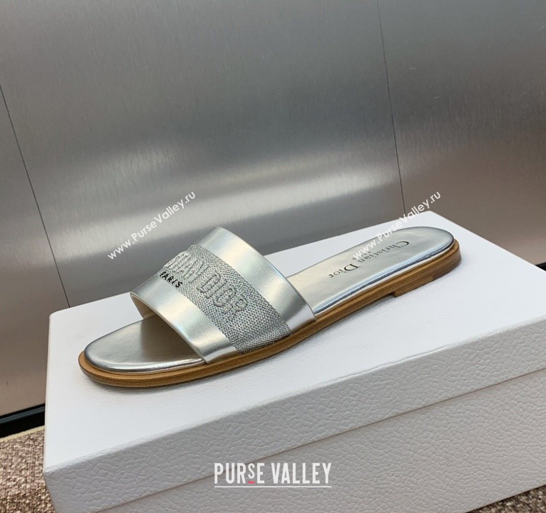 Dior Dway Flat Slides Sandal in Calfskin and Embroidered Cotton Silver 2025 S03W (MD-250425110)