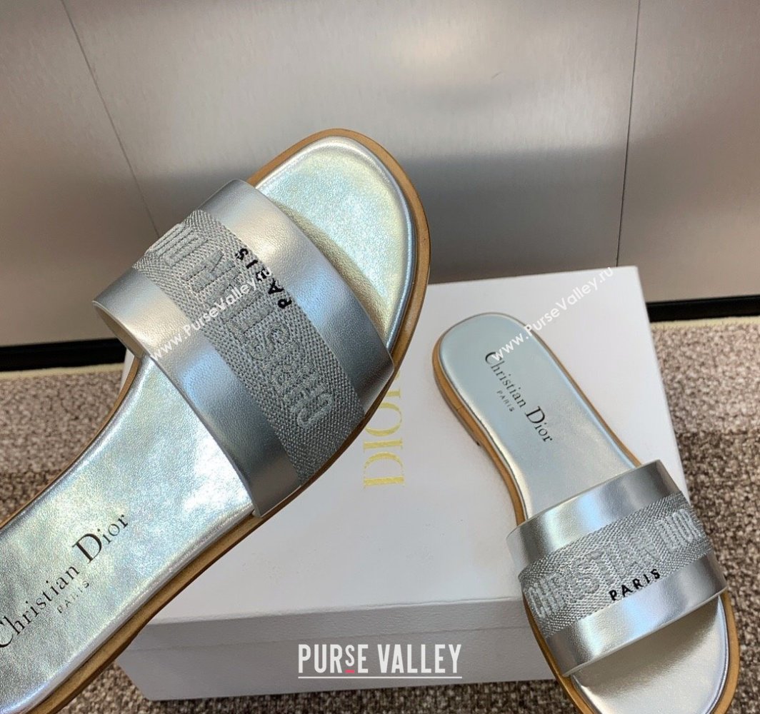 Dior Dway Flat Slides Sandal in Calfskin and Embroidered Cotton Silver 2025 S03W (MD-250425110)