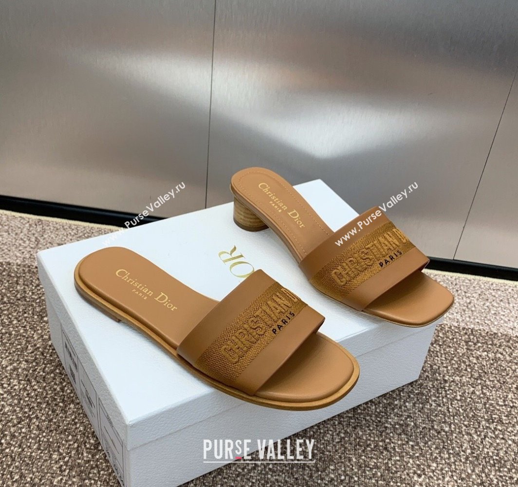 Dior Dway Heel Slides Sandal 4.5cm in Calfskin and Embroidered Cotton Brown 2025 S03W (MD-250425113)