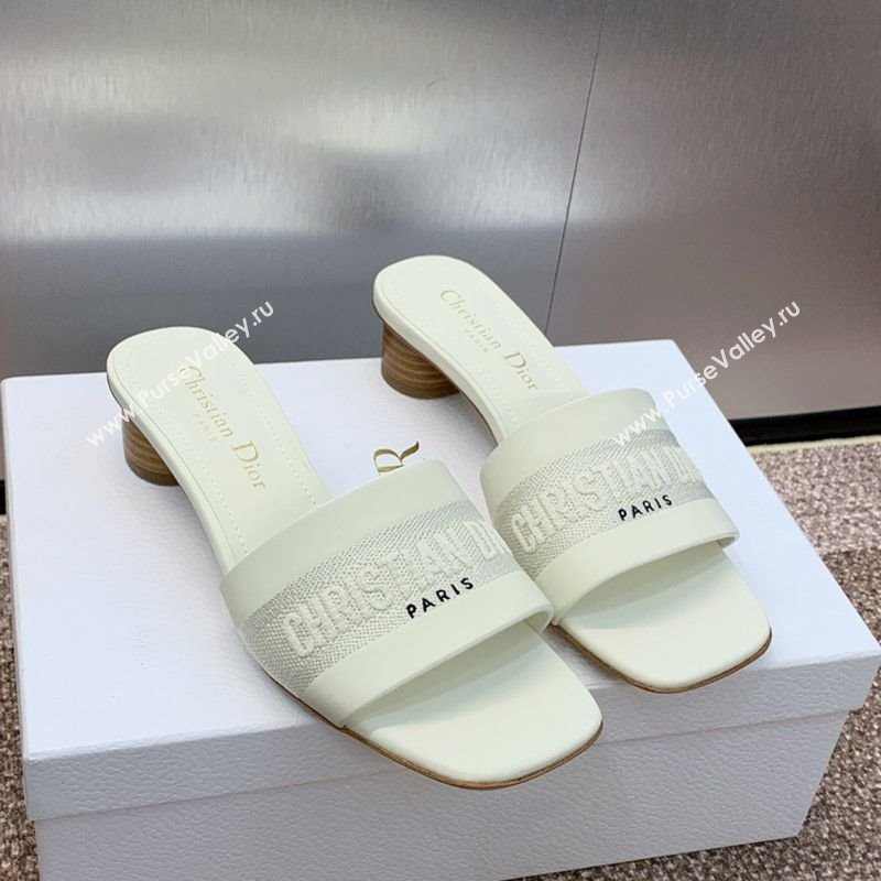 Dior Dway Heel Slides Sandal 4.5cm in Calfskin and Embroidered Cotton White 2025 S03W (MD-250425115)