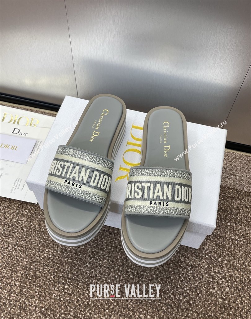 Dior Dway Striped Platform Slides Sandal 4cm in Embroidered Cotton Grey 2025 (MD-250425069)