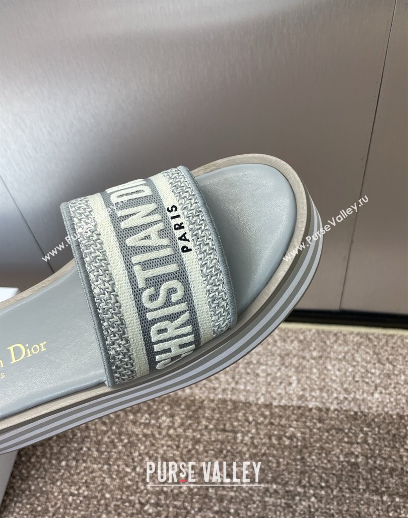 Dior Dway Striped Platform Slides Sandal 4cm in Embroidered Cotton Grey 2025 (MD-250425069)