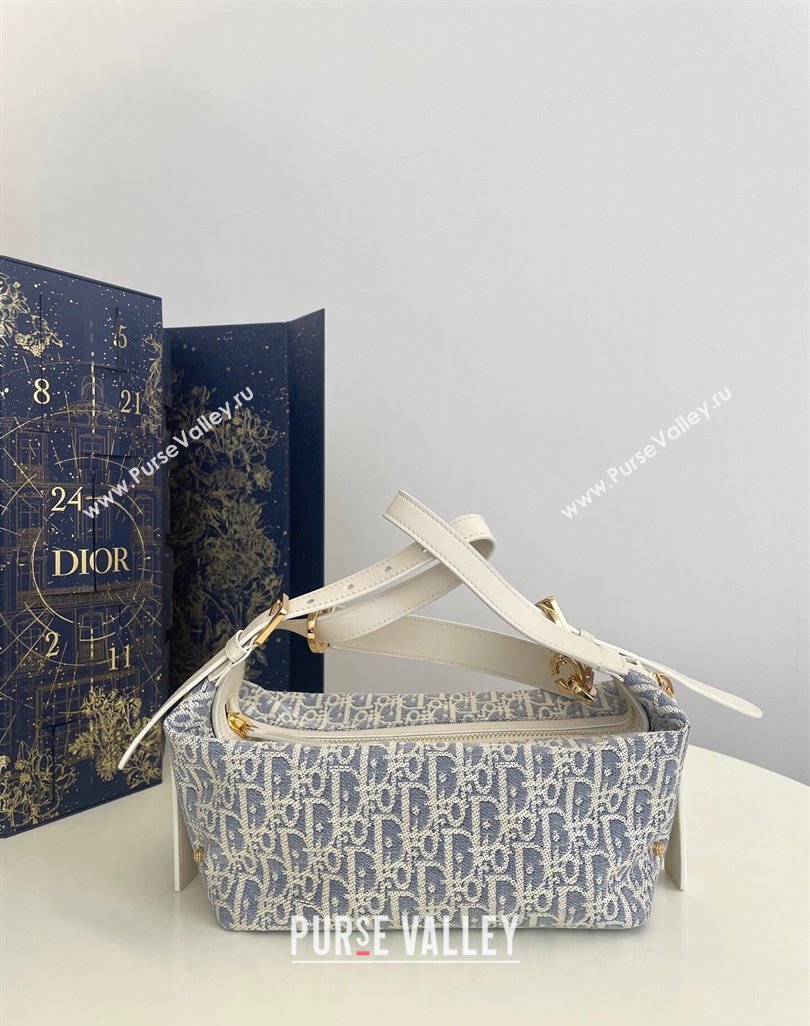 Dior Small D-Journey Bag in Blue Dior Oblique Chambray with Raffia Effect and Light Biscuit Smooth Calfskin 2025 (XXG-250521144)