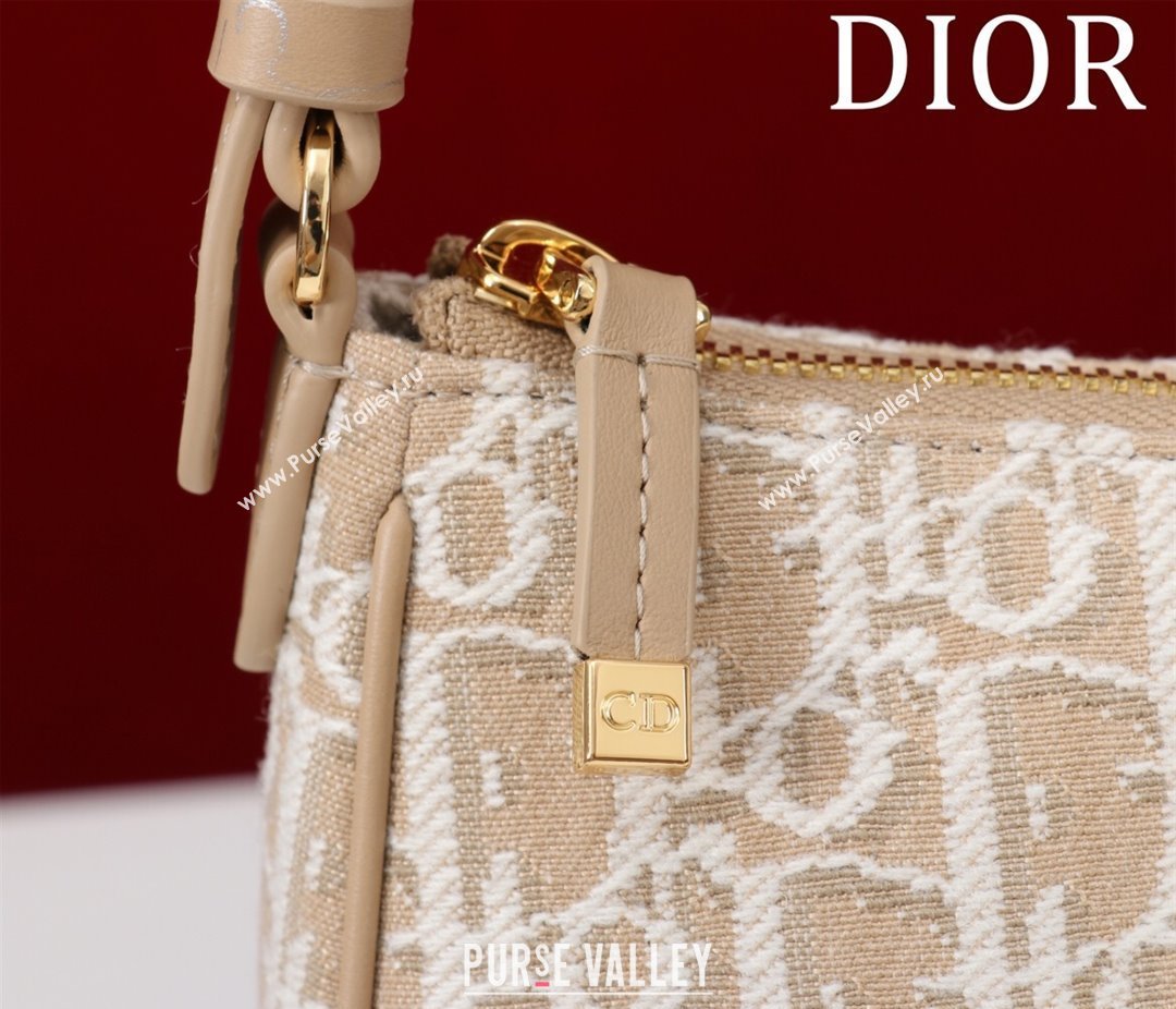 Dior 30 Montaigne Wanderlust Mini Bag in Beige Dior Oblique Chambray with Raffia Effect and Smooth Calfskin 2025 (XXG-250521139)