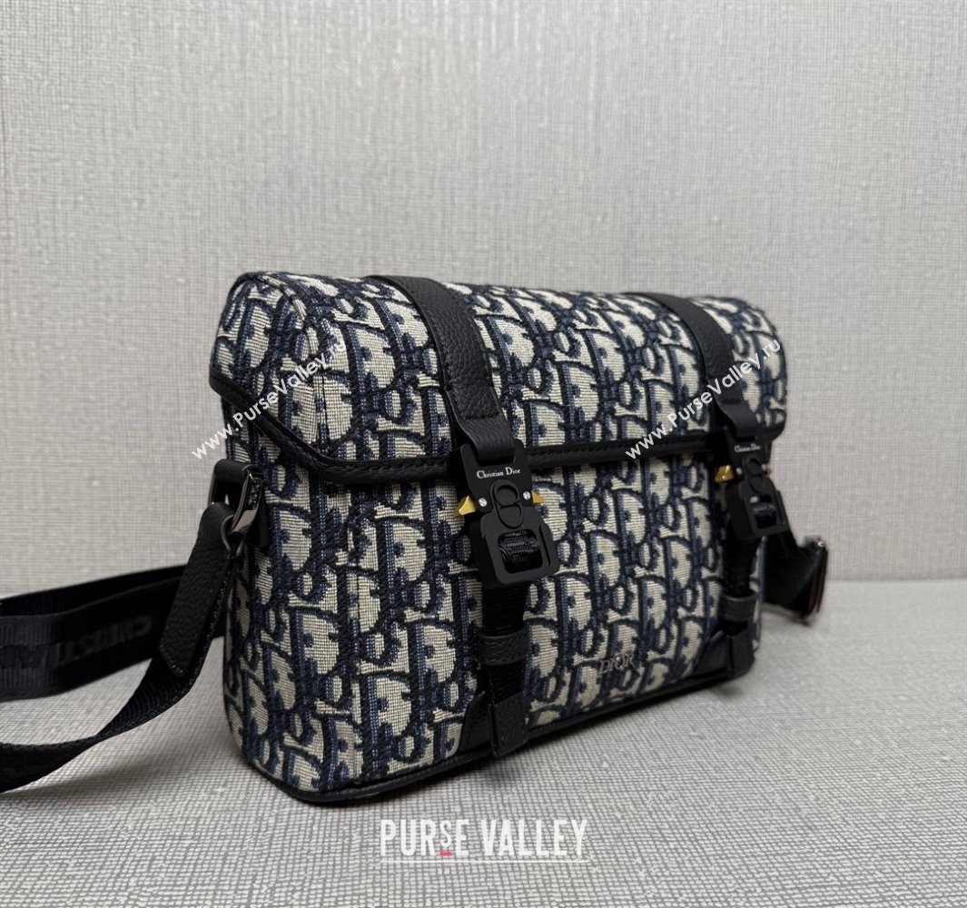 Dior Mens Hit the Road Messenger Bag with Flap in Oblique Jacquard with Grained Calfskin Beige/Black 2025 9271 (XXG-250521132)