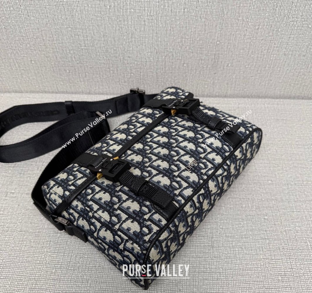 Dior Mens Hit the Road Messenger Bag with Flap in Oblique Jacquard with Grained Calfskin Beige/Black 2025 9271 (XXG-250521132)