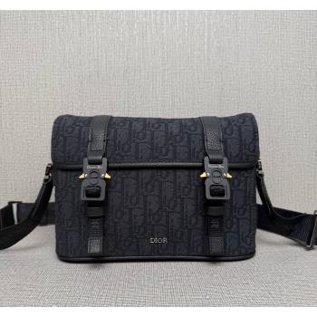 Dior Mens Hit the Road Messenger Bag with Flap in Oblique Jacquard with Grained Calfskin Black2 2025 9271 (XXG-250521133)