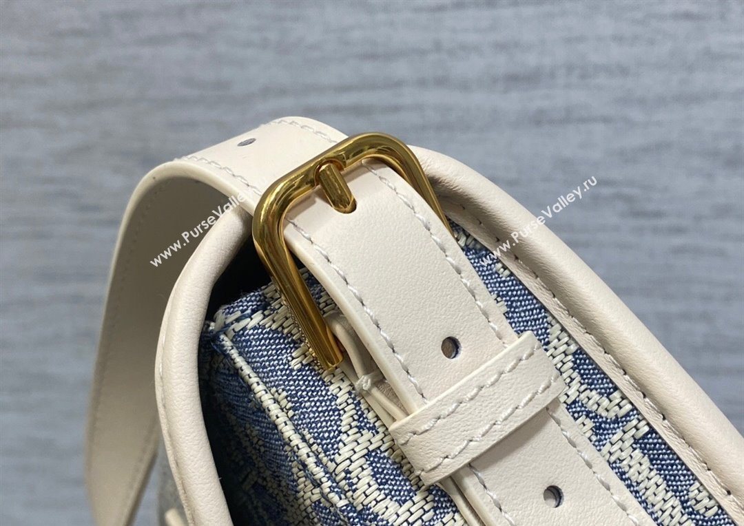 Dior Bobby East-West Bag in Blue Oblique Chambray with Raffia Effect and White Calfskin 2025 (XXG-250627079)