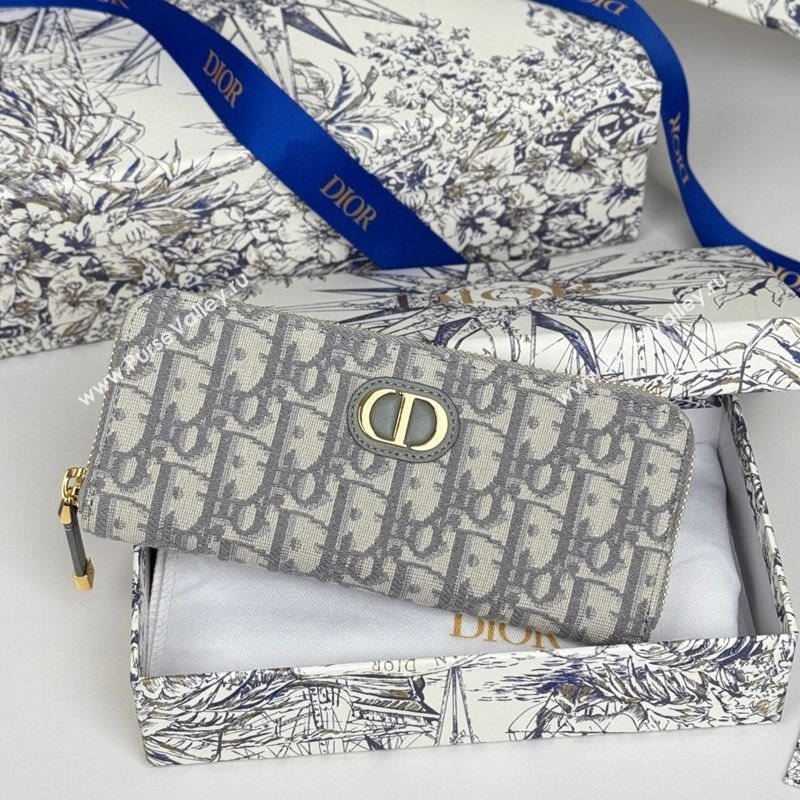 Dior 30 Montaigne Voyageur Slim Wallet in Oblique Jacquard Grey 2025 (XXG-250627082)