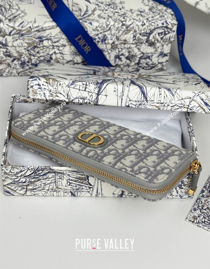 Dior 30 Montaigne Voyageur Slim Wallet in Oblique Jacquard Grey 2025 (XXG-250627082)