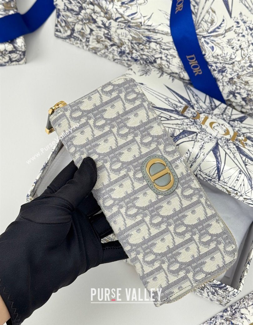 Dior 30 Montaigne Voyageur Slim Wallet in Oblique Jacquard Grey 2025 (XXG-250627082)