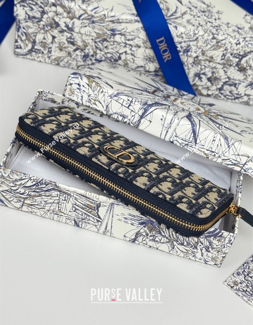 Dior 30 Montaigne Voyageur Slim Wallet in Oblique Jacquard Blue 2025 (XXG-250627083)