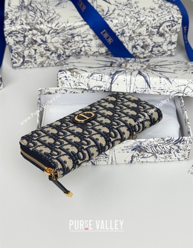 Dior 30 Montaigne Voyageur Slim Wallet in Oblique Jacquard Blue 2025 (XXG-250627083)