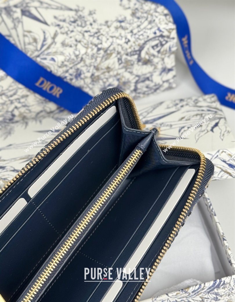 Dior 30 Montaigne Voyageur Slim Wallet in Oblique Jacquard Blue 2025 (XXG-250627083)