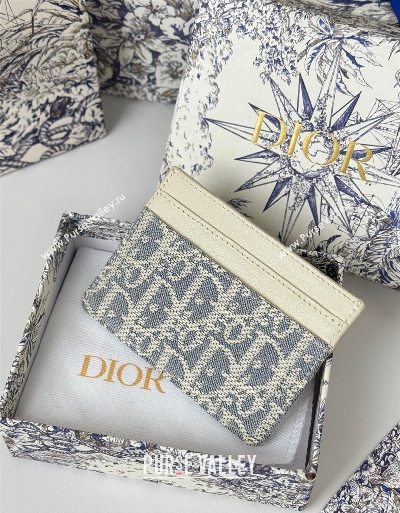 Dior 30 Montaigne Freesia Card Holder in Blue Oblique Chambray with Raffia Effect and White Smooth Calfskin 2025 (XXG-250627086)