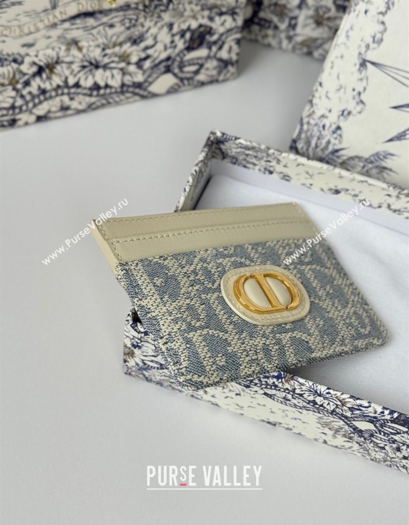 Dior 30 Montaigne Freesia Card Holder in Blue Oblique Chambray with Raffia Effect and White Smooth Calfskin 2025 (XXG-250627086)