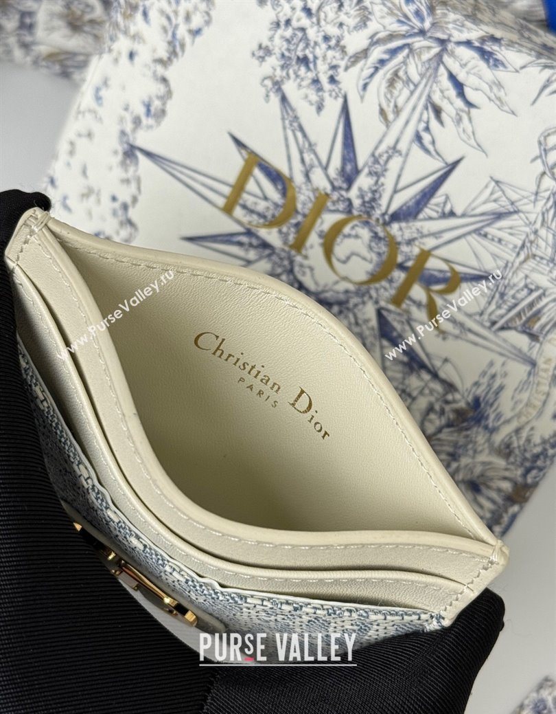 Dior 30 Montaigne Freesia Card Holder in Blue Oblique Chambray with Raffia Effect and White Smooth Calfskin 2025 (XXG-250627086)